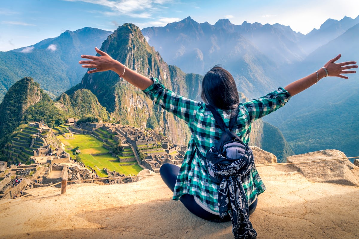 Empowering Wanderlust: 8 países seguros y acogedores para mujeres que viajan solas